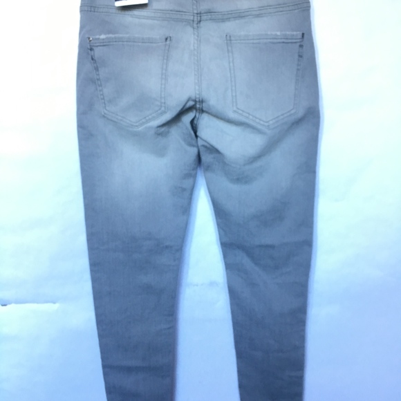 Zara Grey Mid Rise Skinny Embroidered Peal Jeans - Picture 3 of 8